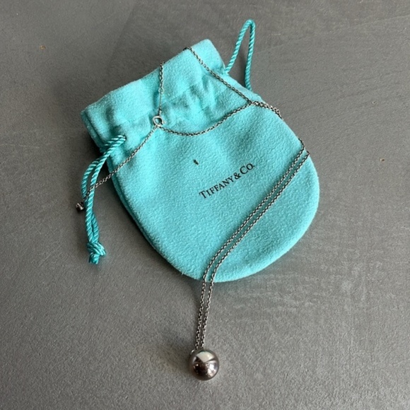Tiffany & Co. Tiffany HardWear Silver Ball Pendant Necklace - Picture 5 of 5